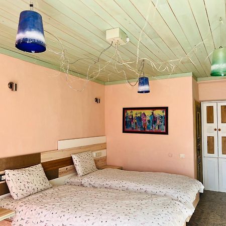 Hotel Casa Art Oreshak  Luaran gambar