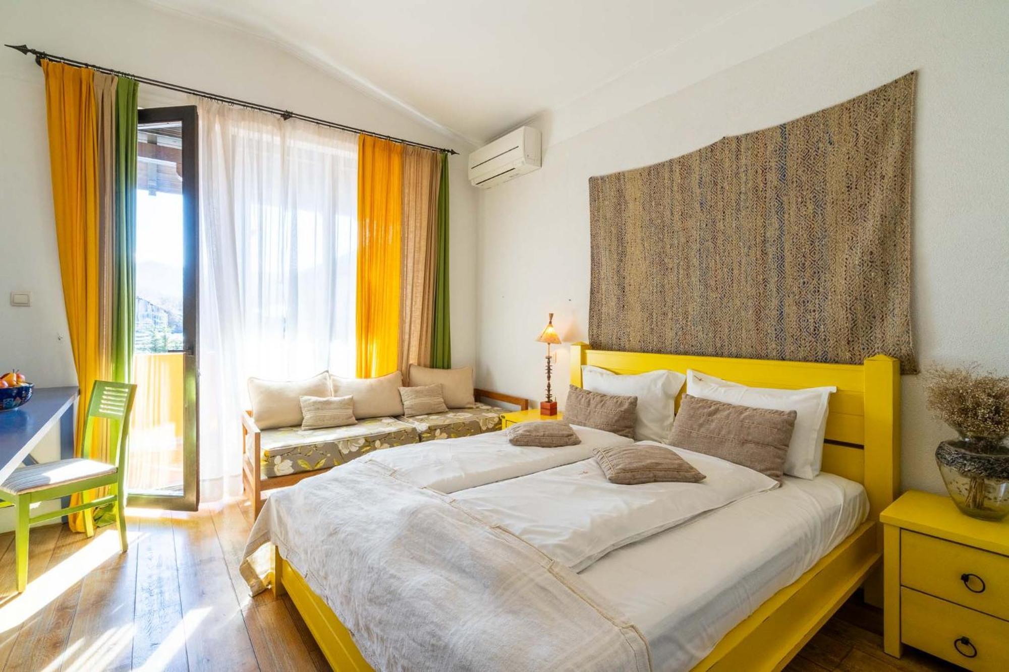 Hotel Casa Art Oreshak  Luaran gambar